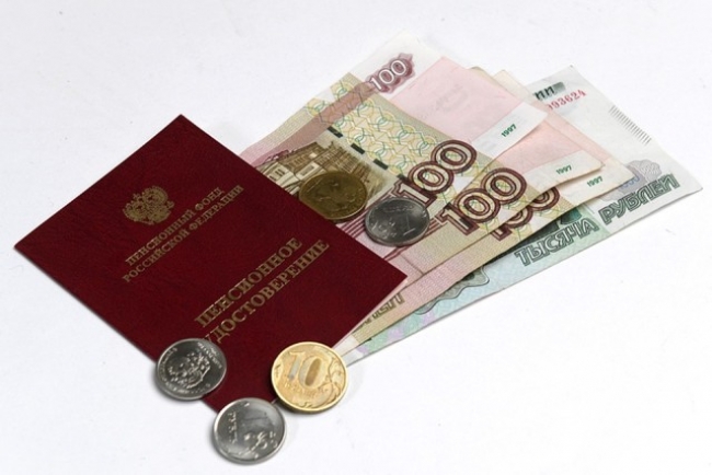 Пенсионерам в Челябинской области начали выплачивать единовременную доплату ко Дню пожилого человека раньше запланированного срока