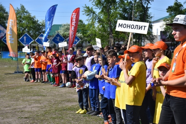 Александр Виноградов поприветствовал участников футбольного турнира