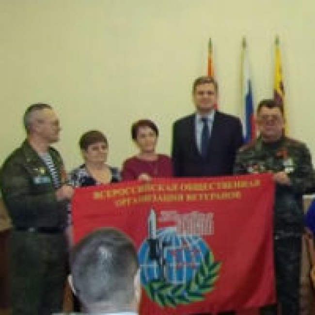Ветераны боевых действий вручили Александру Виноградову юбилейную медаль