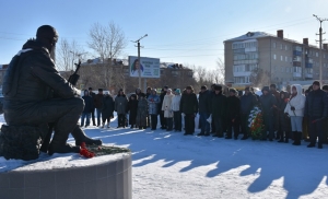 В сквере памяти воинов-интернационалистов возложили цветы