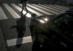 Госавтоинспекция призывает пешеходов и водителей соблюдать правила дорожного движения