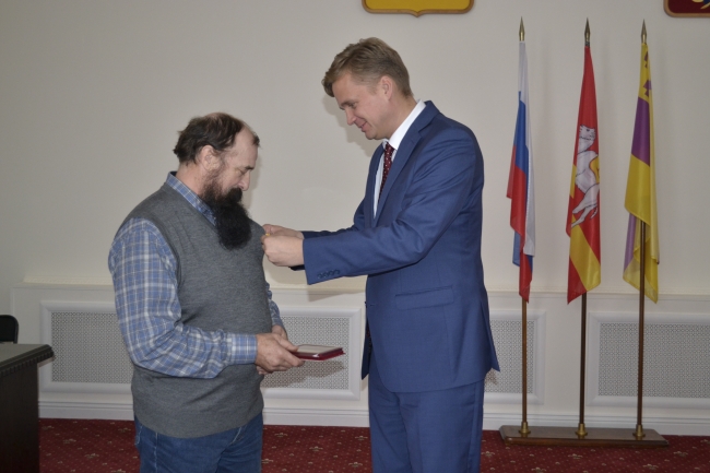 Заслуженный работник культуры Российской Федерации удостоен медали «За личный вклад в развитие города»