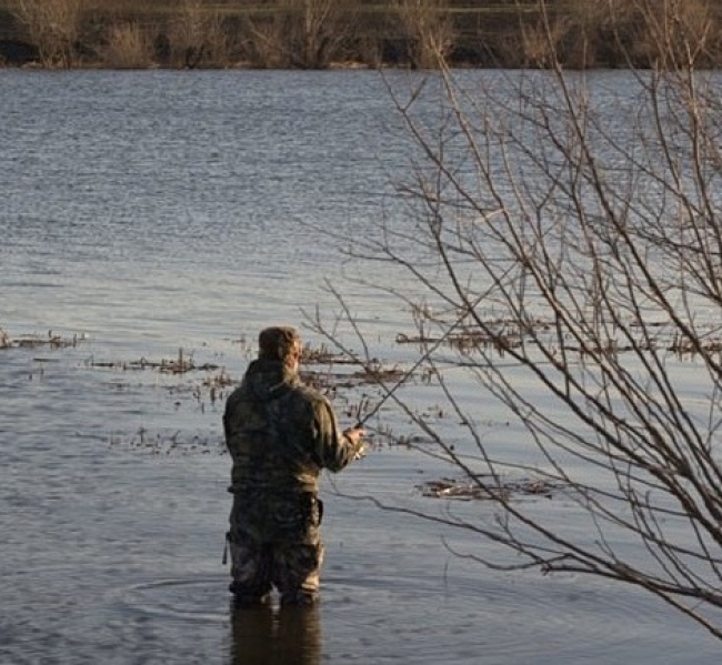 Внимание! В Челябинской области запрещено ловить рыбу.