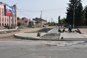 Работы по реконструкции третьего участка улицы Климова близятся к завершению