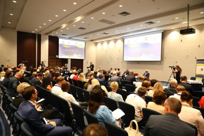 Александр Виноградов принимает участие в международном форуме