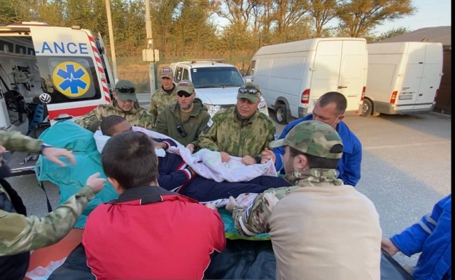 Денис Моисеев: Волонтеры гуманитарной миссии «Единая Россия» в Херсонской области помогают эвакуировать мирных жителей