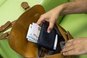 Троицкие полицейские установили подозреваемого в краже денежных средств