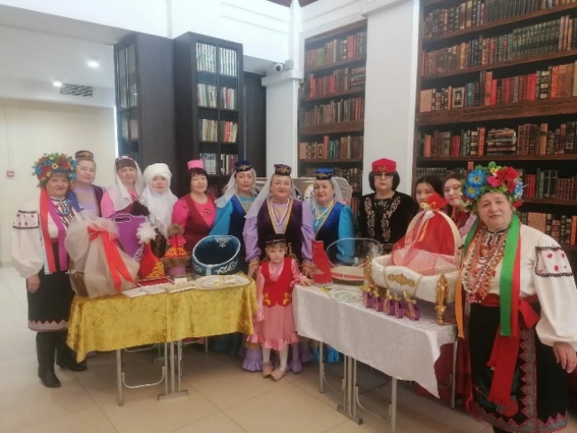 Центр татарской и башкирской культуры «Дуслык» приняли участие в открытии Года семьи в ДК им.Луначарского.