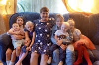 Нина Михайловна с любимыми внуками