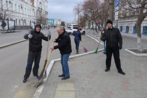 В Троицке прошел общегородской субботник