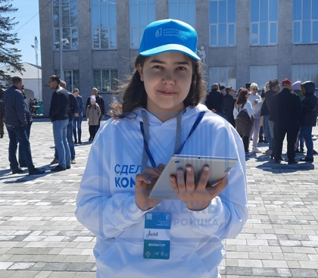 Волонтеры Троицка продолжают помогать в голосовании по благоустройству объектов, запланированных для реализации в 2022 году