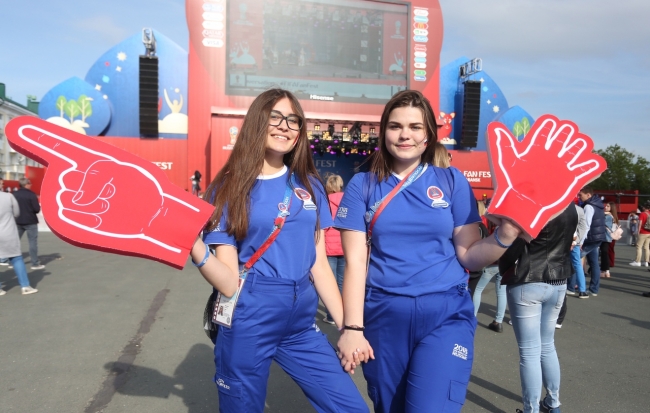 Южноуральские волонтеры помогают в проведении чемпионата мира по футболу