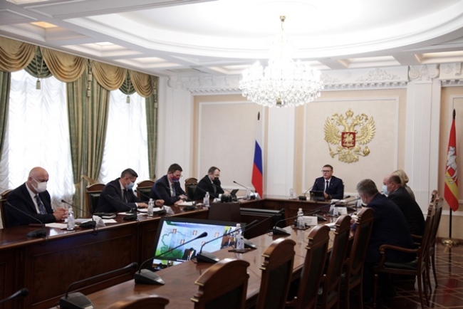 Алексей Текслер провел совещание с членами правительства и главами муниципальных образований Челябинской области