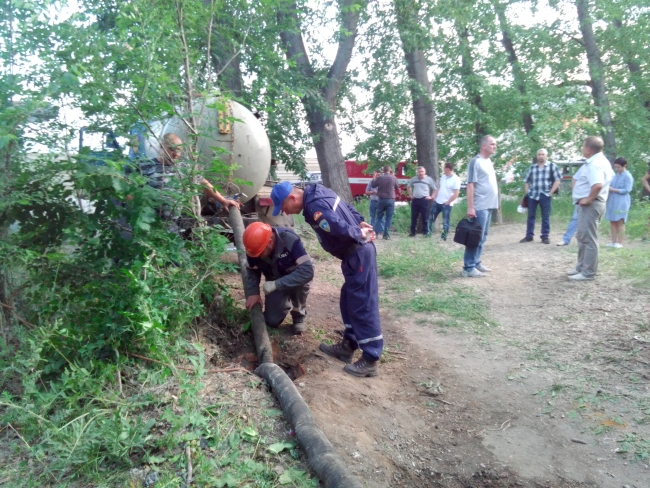 В Троицке полдня искали ребенка, утонувшего в канализационном колодце