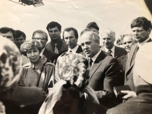 На фото: Александр Константинов (четвертый во втором ряду). Фото предоставлено автором из семейного архива