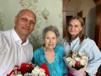 Сегодня 85-летний юбилей празднует почетный гражданин города Нелли Андреевна Аблина