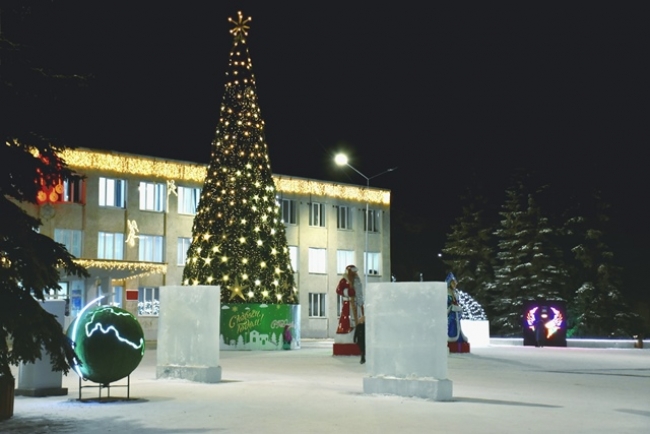 Главный ледовый городок в Троицке открыт с 15 декабря