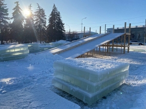 «Бронзовые» узоры ледового городка