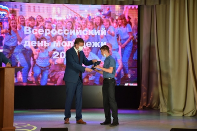 Лучшую молодежь Троицка поблагодарили за активную работу на благо города