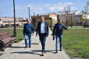 В преддверии майских праздников Александр Виноградов провёл очередной объезд по городу