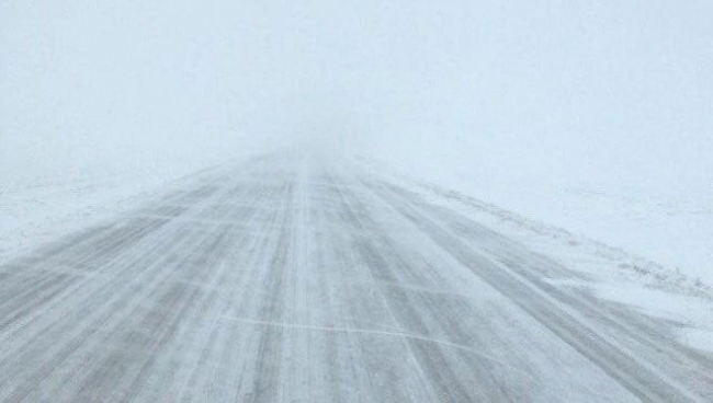 ГИБДД рекомендовала отказаться от дальних поездок по Челябинской области из-за снегопада