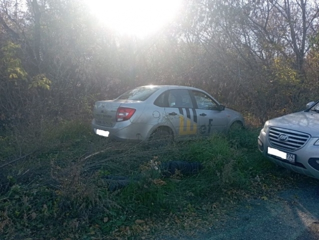 Полицейские Троицкого района оперативно раскрыли угона автомобиля такси.