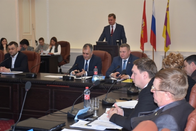 Александр Виноградов выступил с ежегодным отчетом о результатах деятельности администрации города за 2019 год  