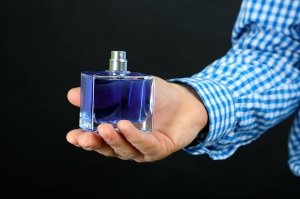 В Троицке объявился любитель парфюмерии